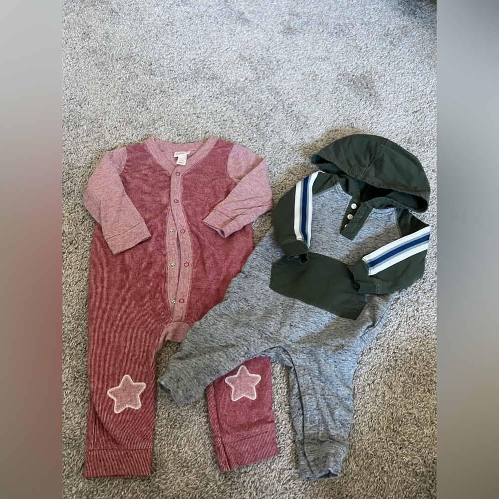 2 onsie Sets